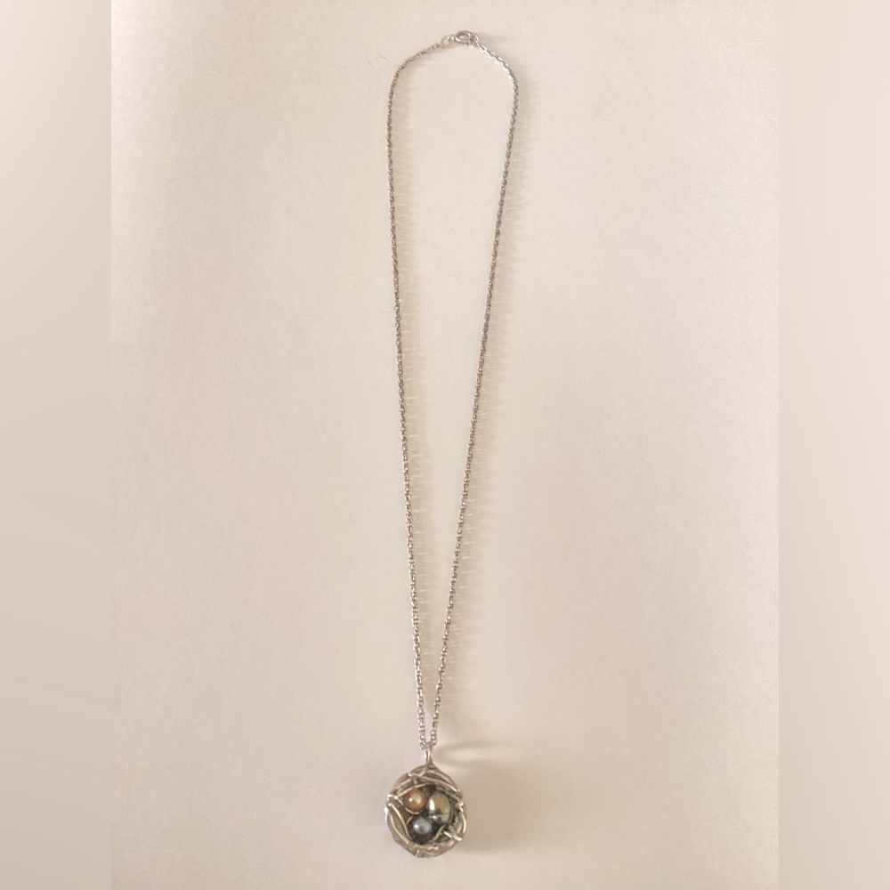 Vintage Sterling Silver Birds nest with 3 mother of Pearl eggs pendant necklace
